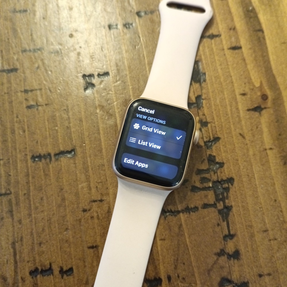 Apple Watch SE 40mm Gold Aluminum GPS Smartwatch UNLOCKED FC